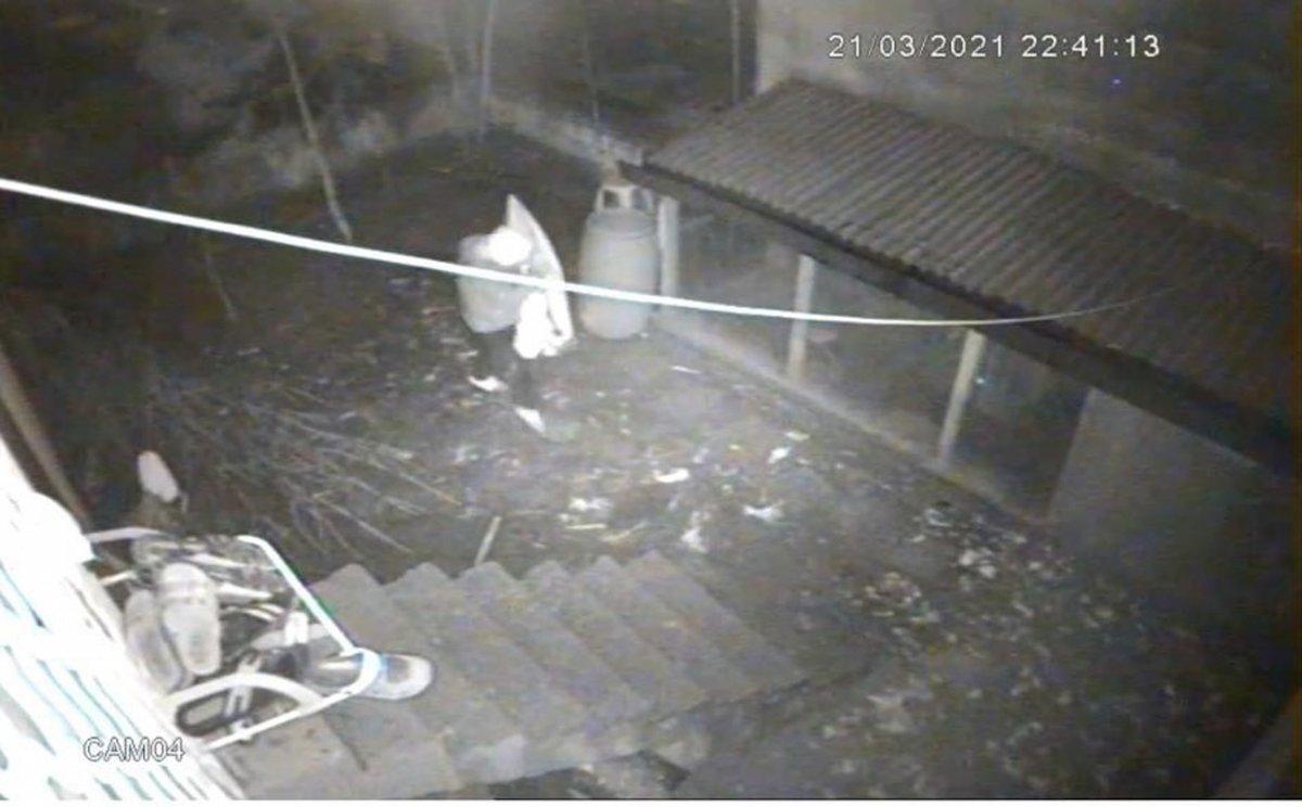 Maltepe'de televizyon çalan 4 şüpheliye gözaltı