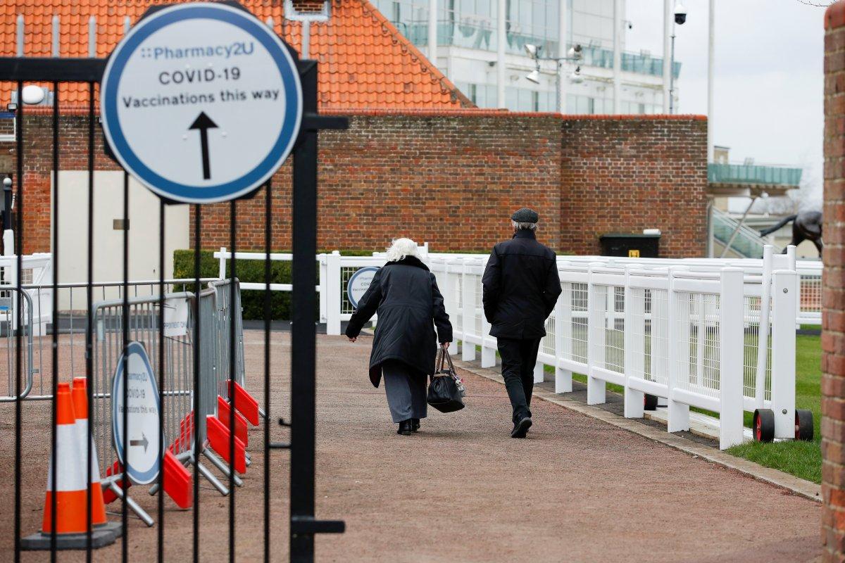 İngiltere'de Pfizer-BioNTech aşısının ilk dozunu yaptıranların yüzde 99'unda bağışıklık güçlü çıktı