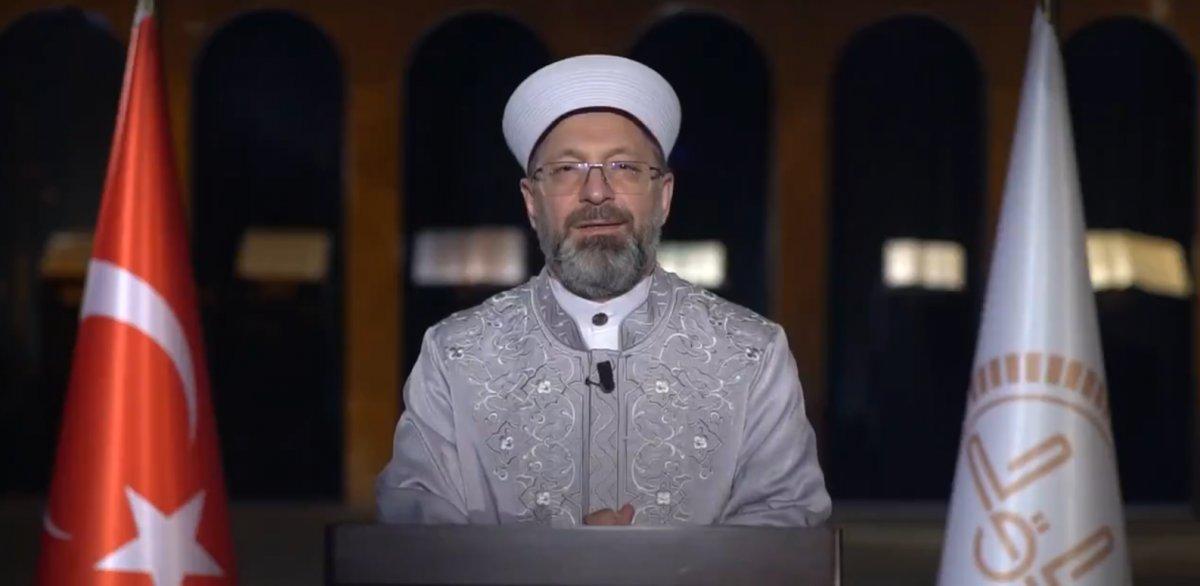 Ali Erbaş, İslam aleminin Berat Kandili'ni tebrik etti