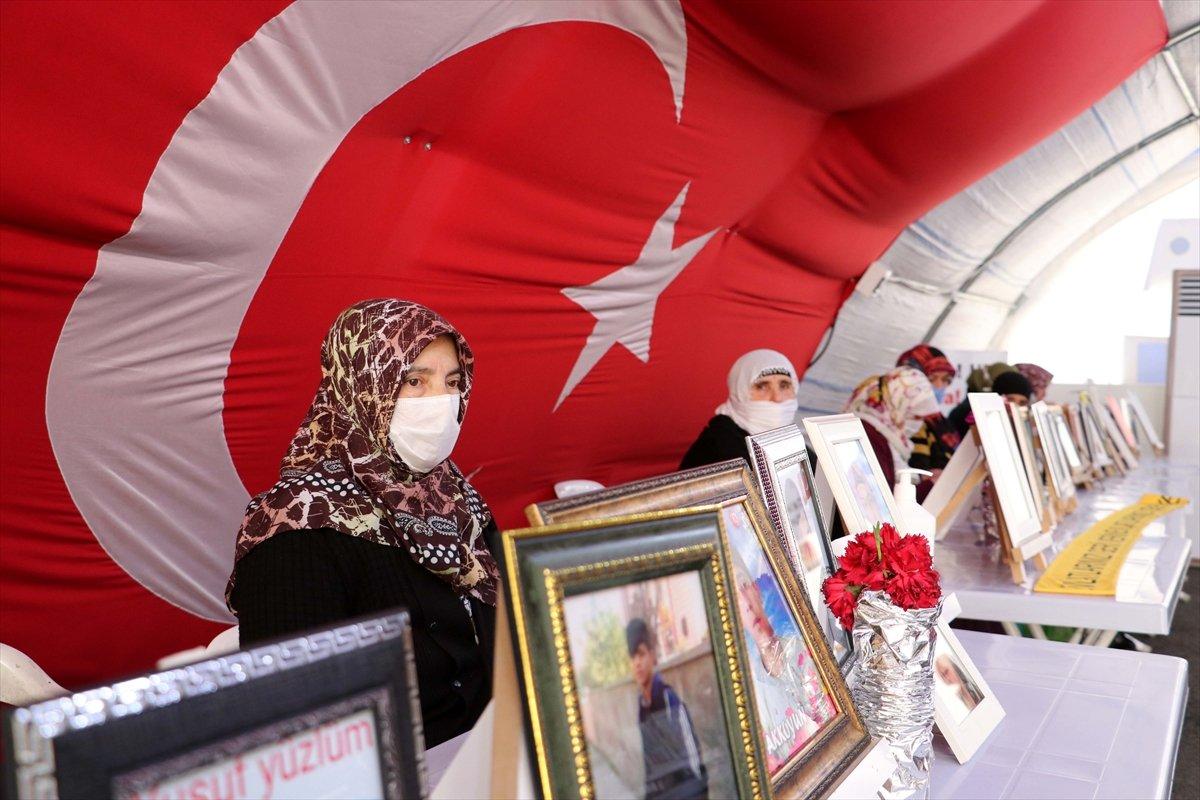 Diyarbakır annesi Fatma Akkuş: Çocukları anne babaları ile tehdit ediyorlar