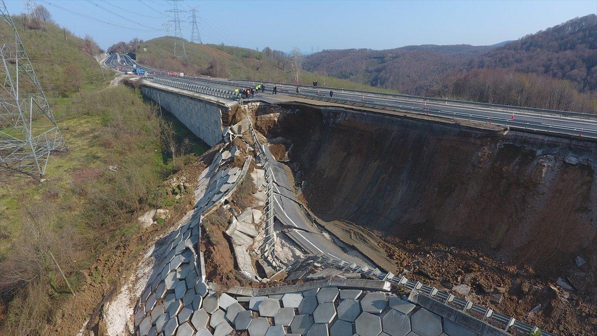 Batı Karadeniz bağlantı yolunda çökme meydana geldi
