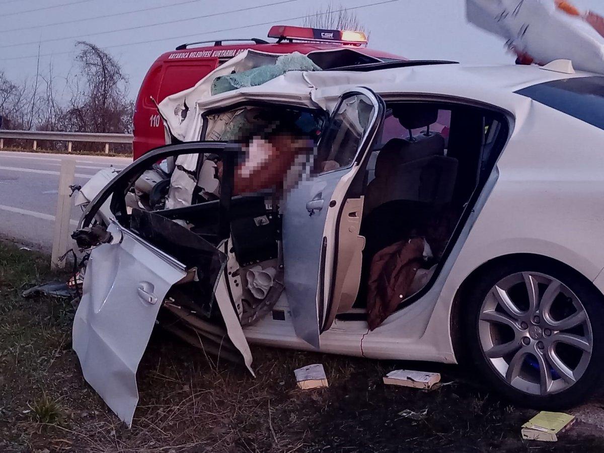 Düzce'de otobüsle otomobil çarpıştı