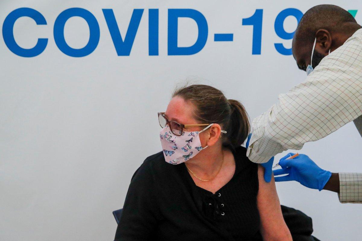 İngiltere'de Pfizer-BioNTech aşısının ilk dozunu yaptıranların yüzde 99'unda bağışıklık güçlü çıktı