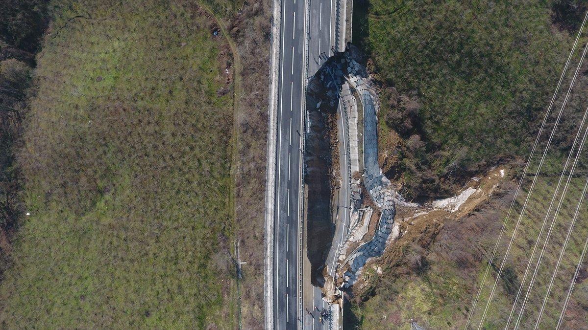 Batı Karadeniz bağlantı yolunda çökme meydana geldi