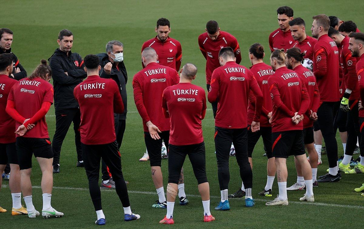 Şenol Güneş: Fizik, moral ve iman gücümüzü kullanacağız