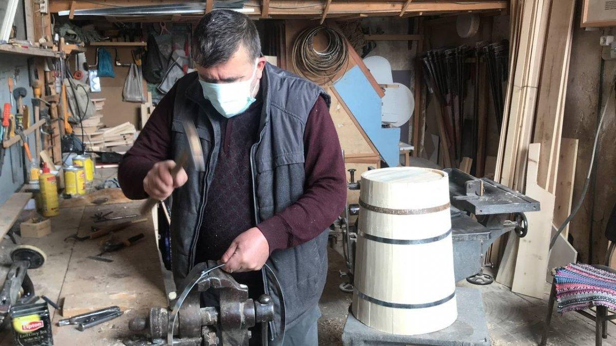 Bayburt'ta marangozluk mesleği sürüyor