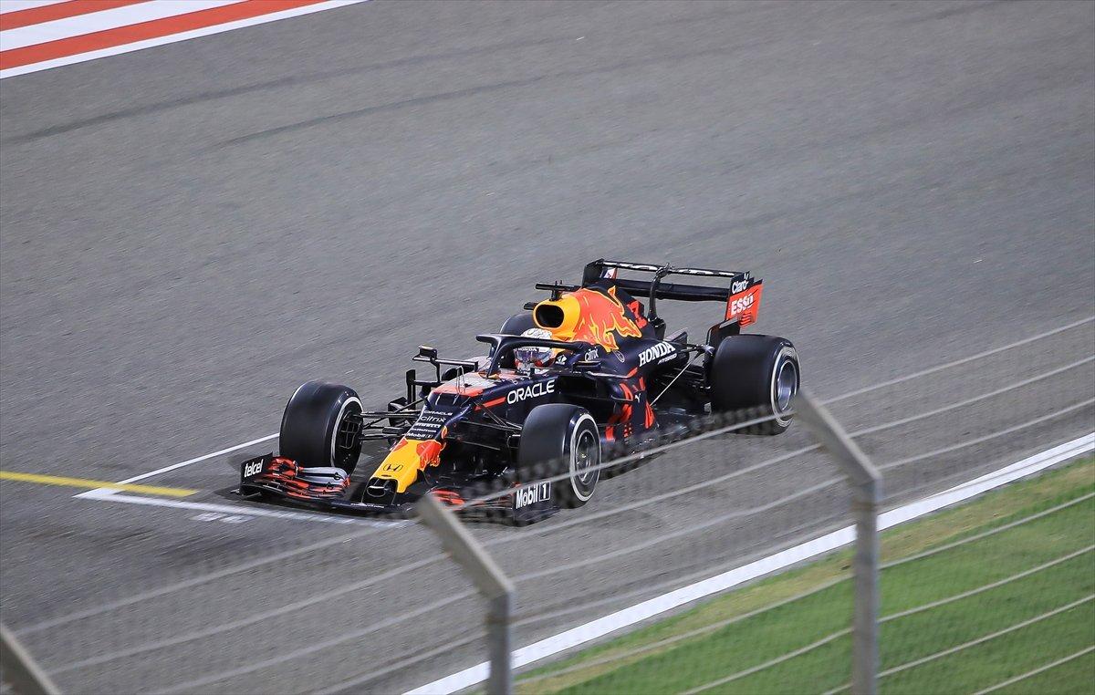 Formula 1 Bahreyn Grand Prix'sini Hamilton kazandı