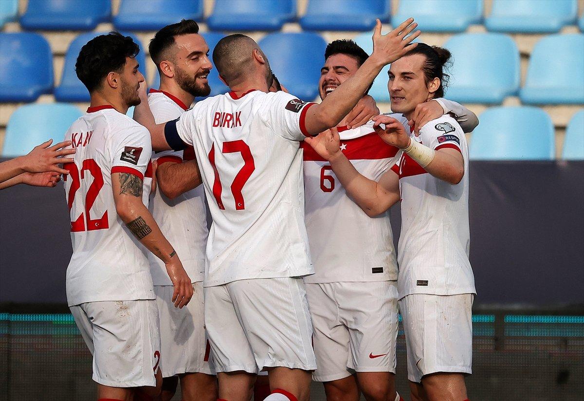 Şenol Güneş: Gurur duyuyorum