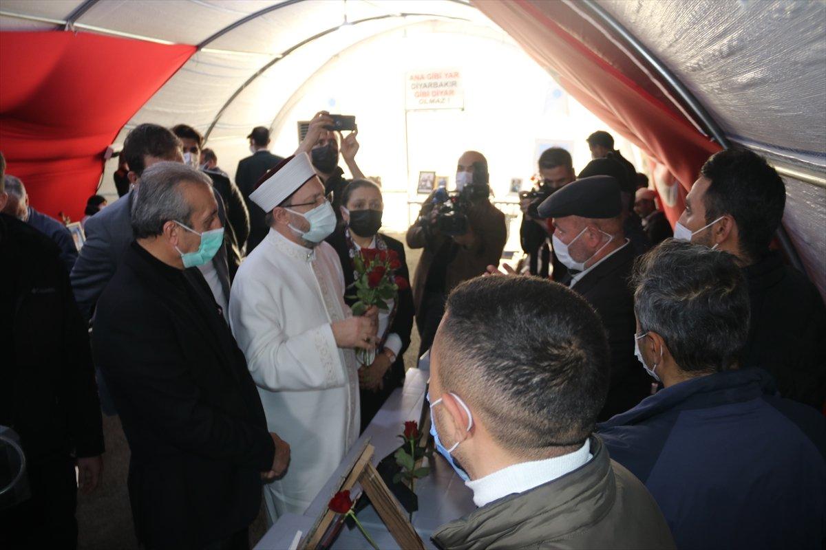 Ali Erbaş'tan Diyarbakır annelerine ziyaret