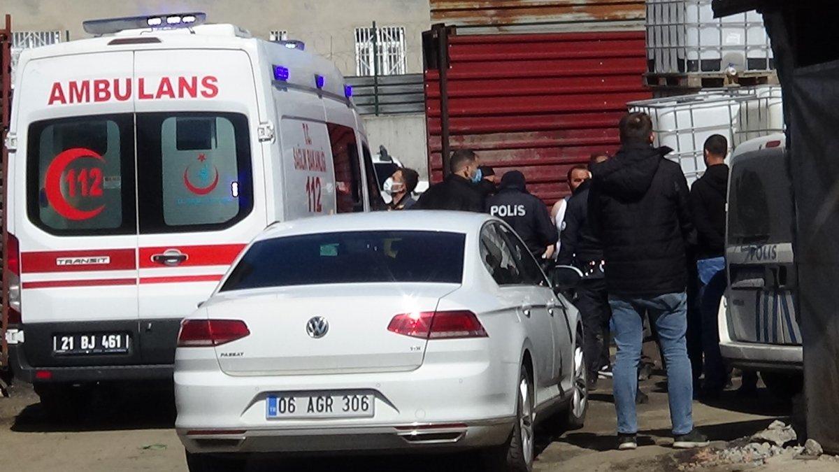Diyarbakır'da iş yerine silahlı: 3 yaralı