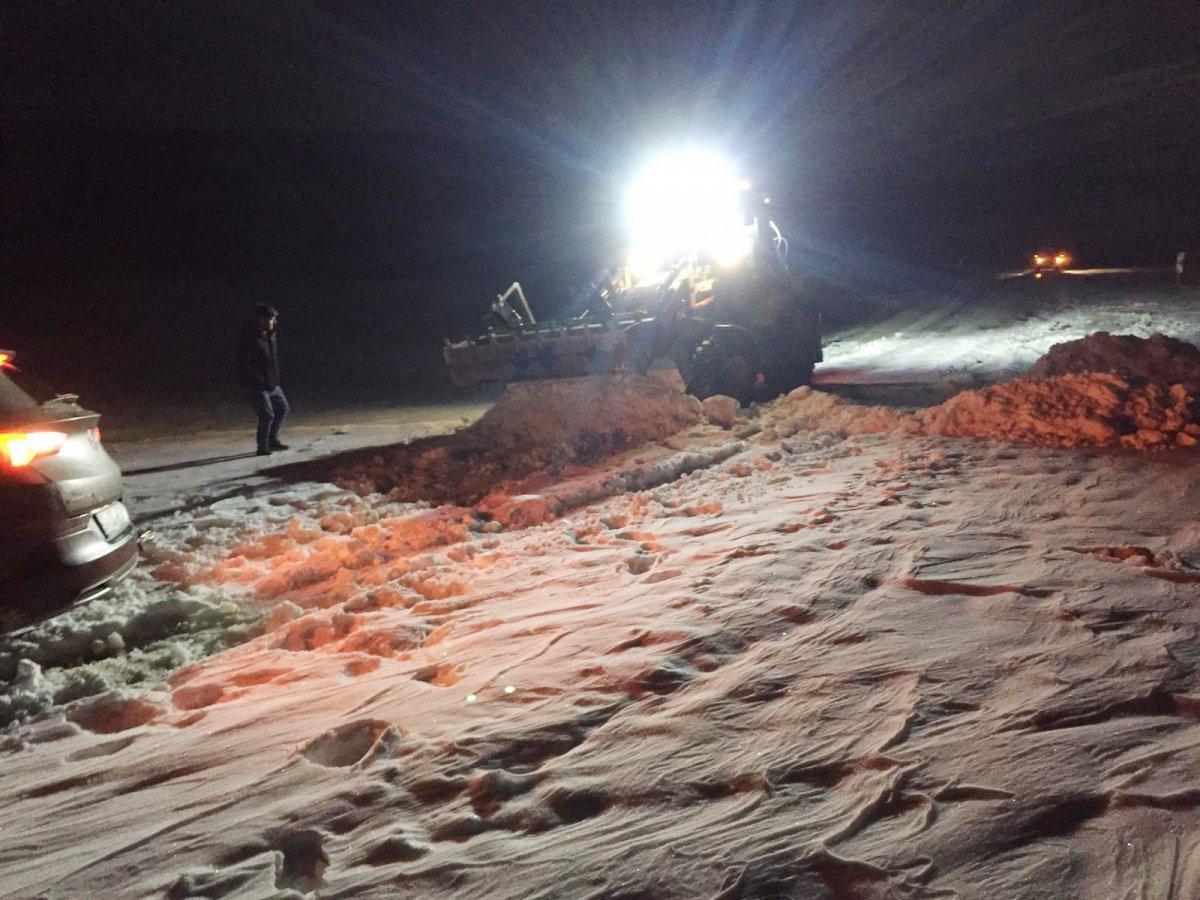 Mersin'de kara saplanan Meksikalı aile kurtarıldı