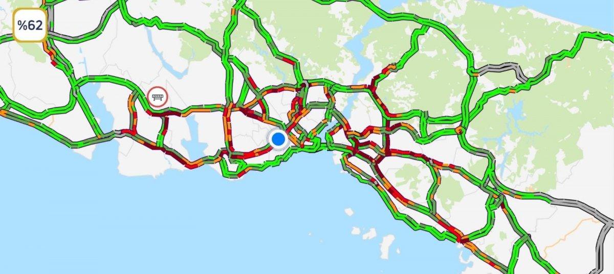 32 saatlik kısıtlama bitti: İstanbul’da yoğunluk başladı