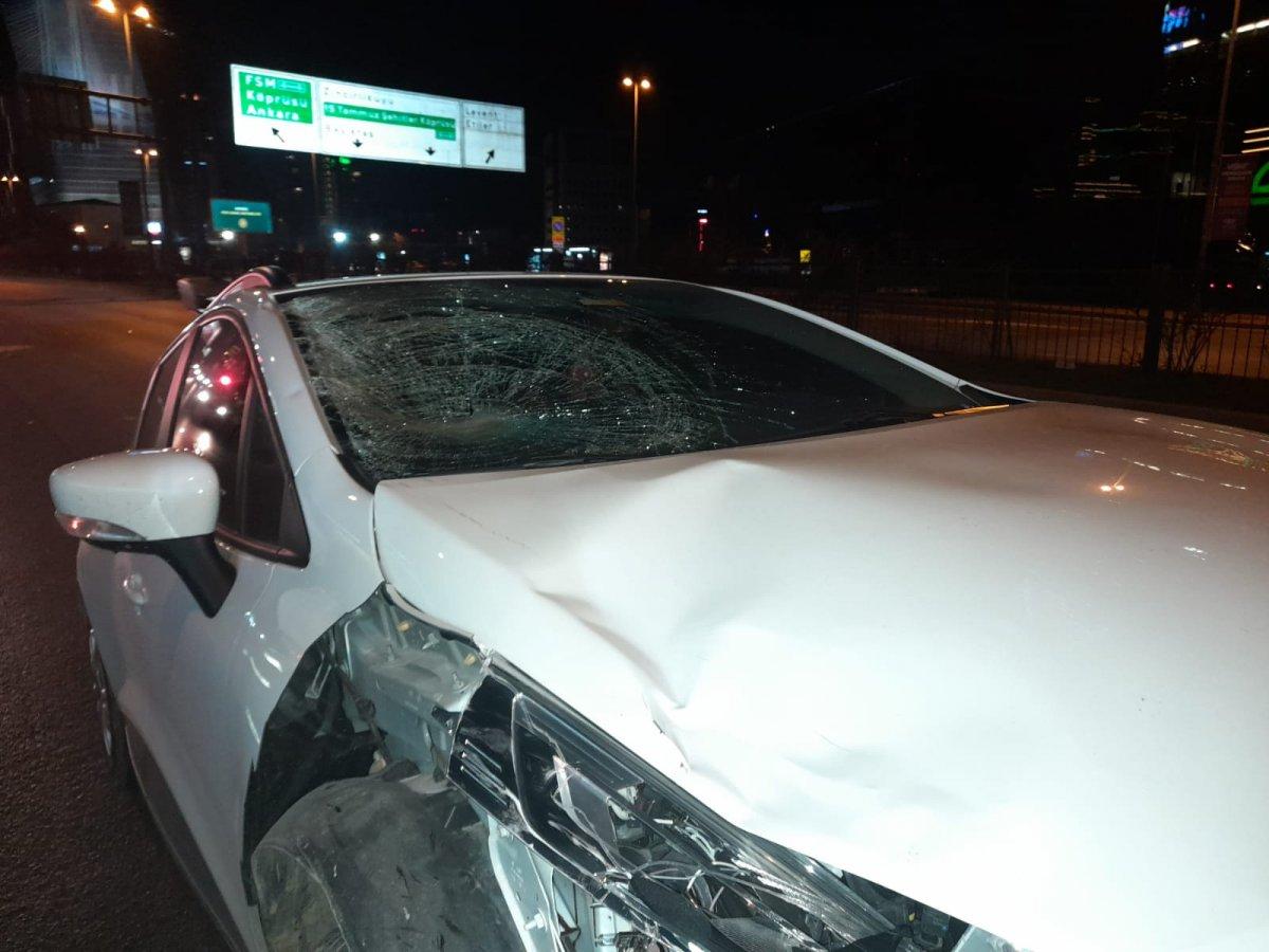 Beşiktaş'ta yolun karşısına geçmek istedi, otomobil çarptı