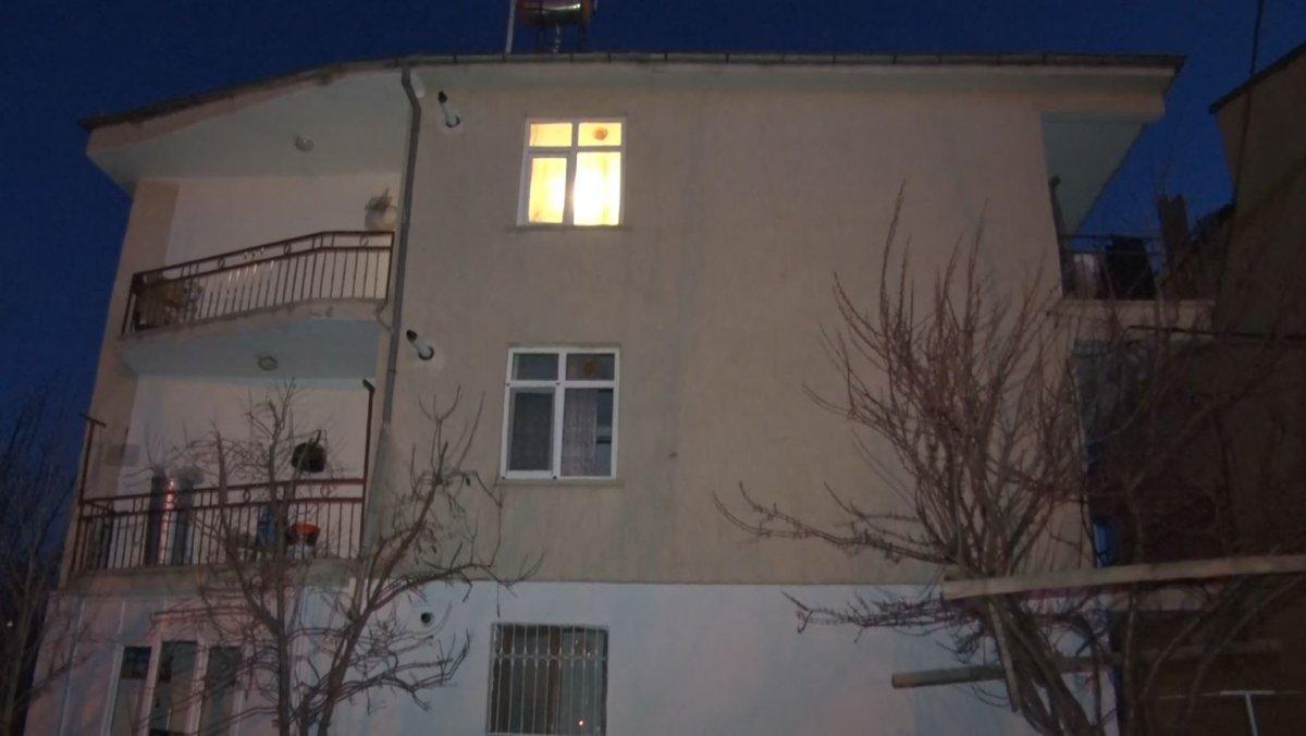 Elazığ'da televizyon çalan hırsız, kameralara yakalandı