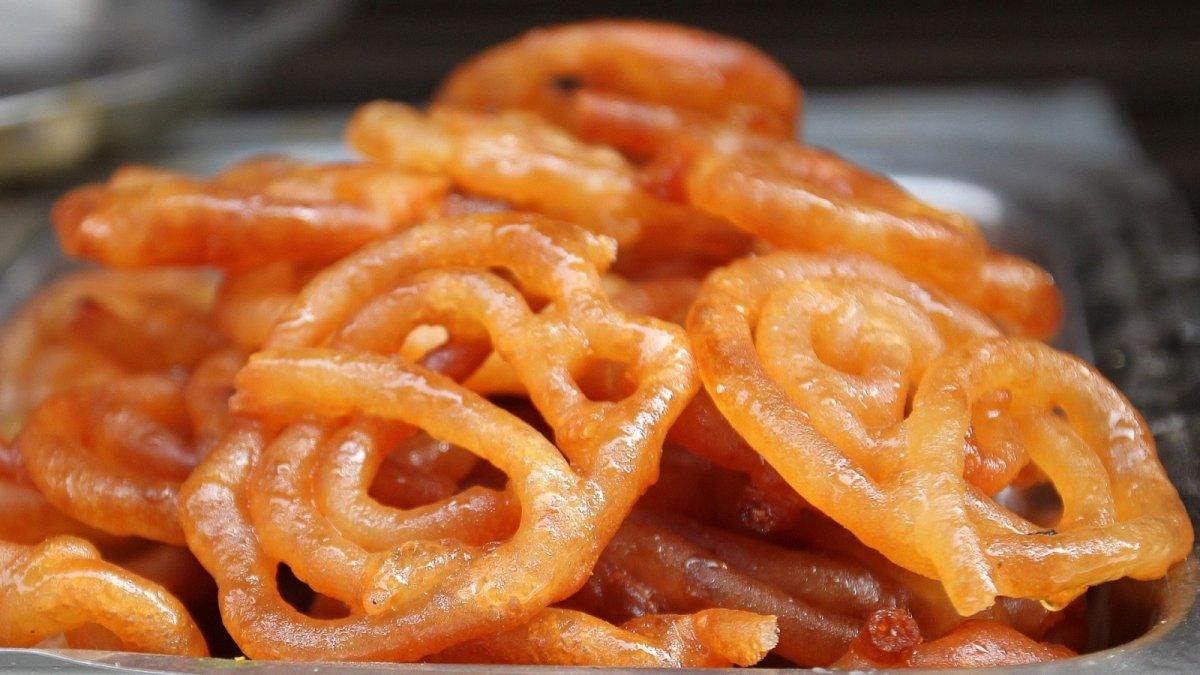 Meşhur Hint Tulumbası: Jalebi nasıl yapılır? Jalebi tatlısı tarifi ve malzemeleri..
