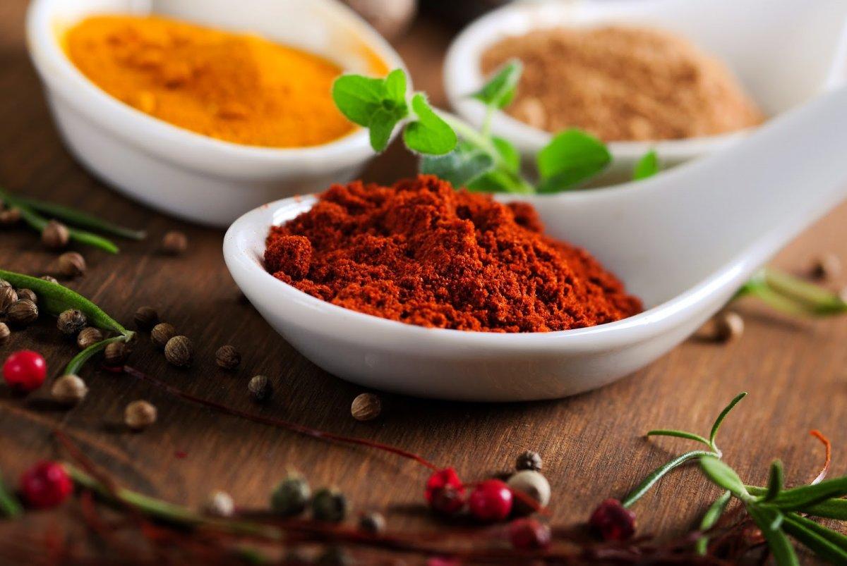Baharatlı yiyecekler yemenin 5 faydası