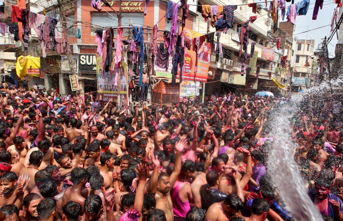 Hindistan'da Holi Festivali kutlandı