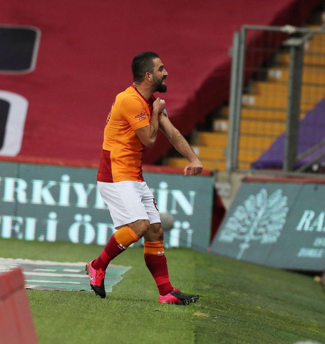 Arda Turan'ın sözleşmesi uzatılıyor