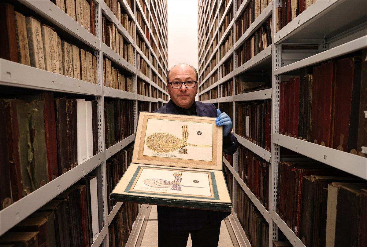 İsviçreli Müslüman araştırmacı, İstanbul'da el yazmalarını inceliyor