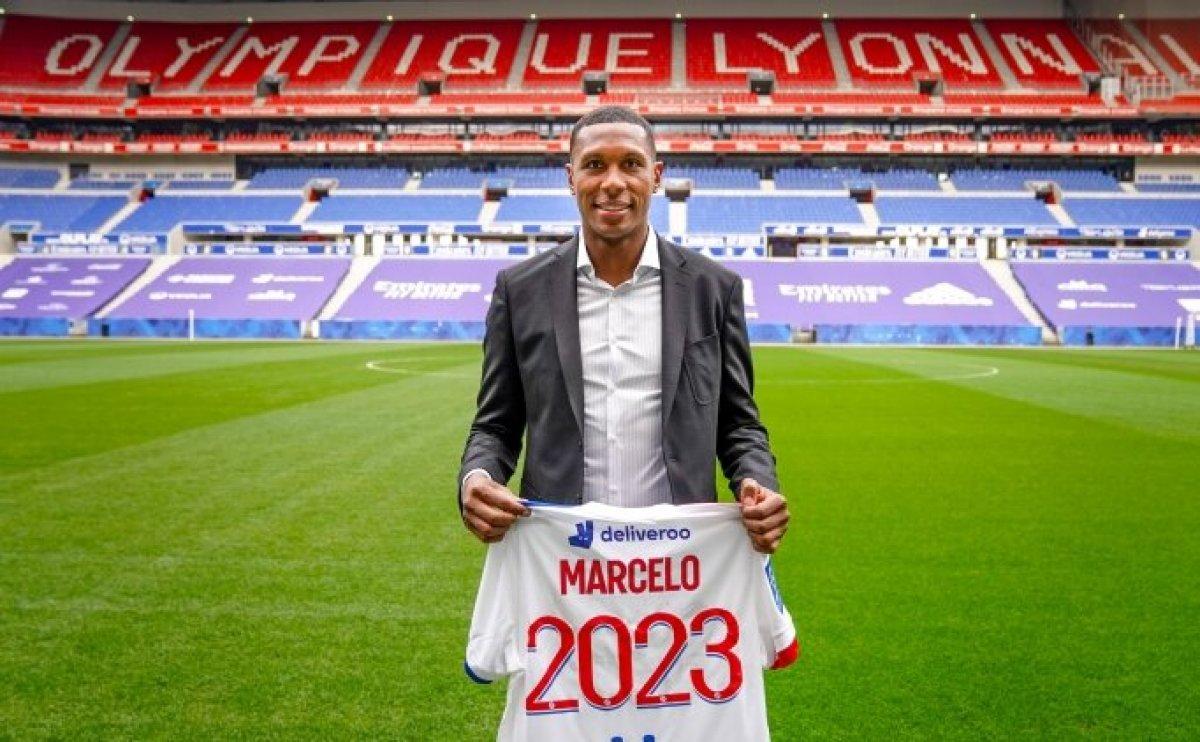 Marcelo 2 yıl daha Lyon'da