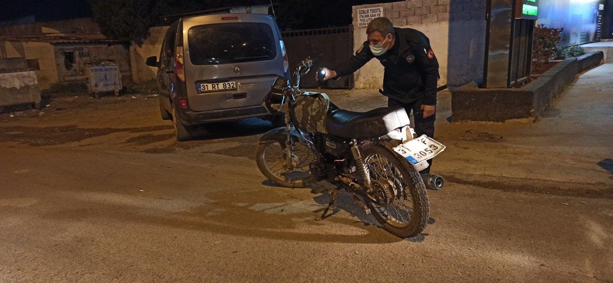 Hatay'da denetime takılan motosiklet çalıntı çıktı