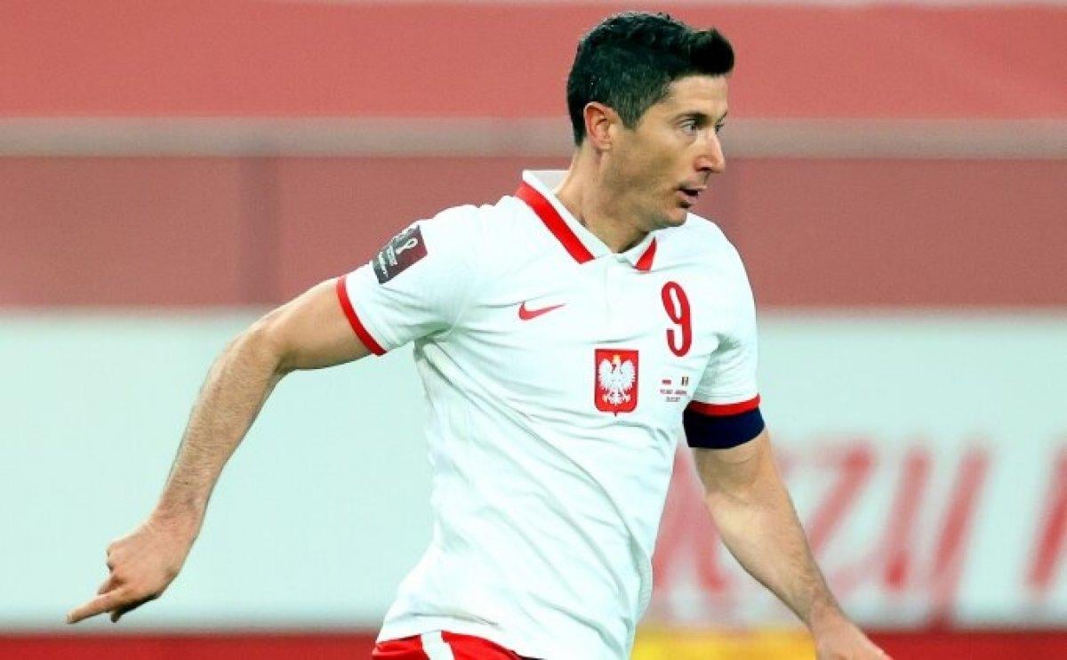 Robert Lewandowski 4 hafta yok