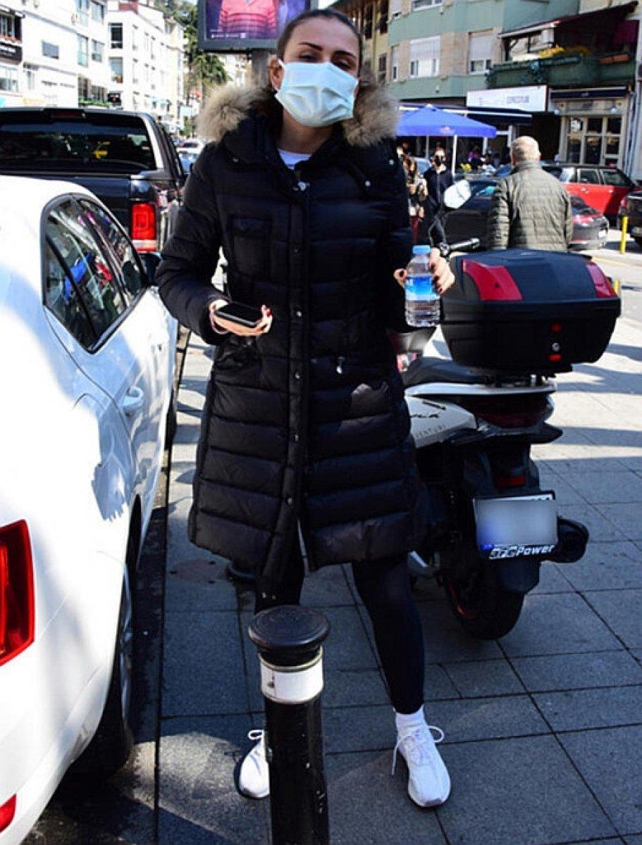 Emina Jahovic: Halen koku alamıyorum