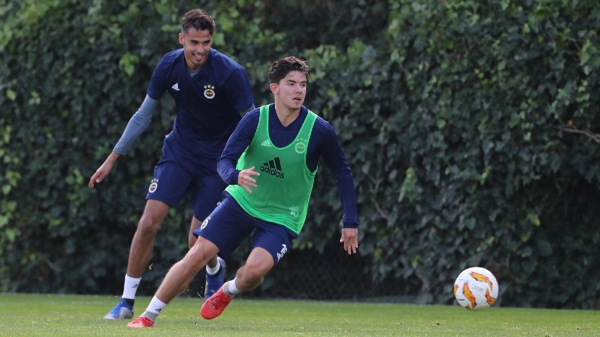 Ferdi Kadıoğlu: Fenerbahçe'de ilk yılımda çok zorlandım