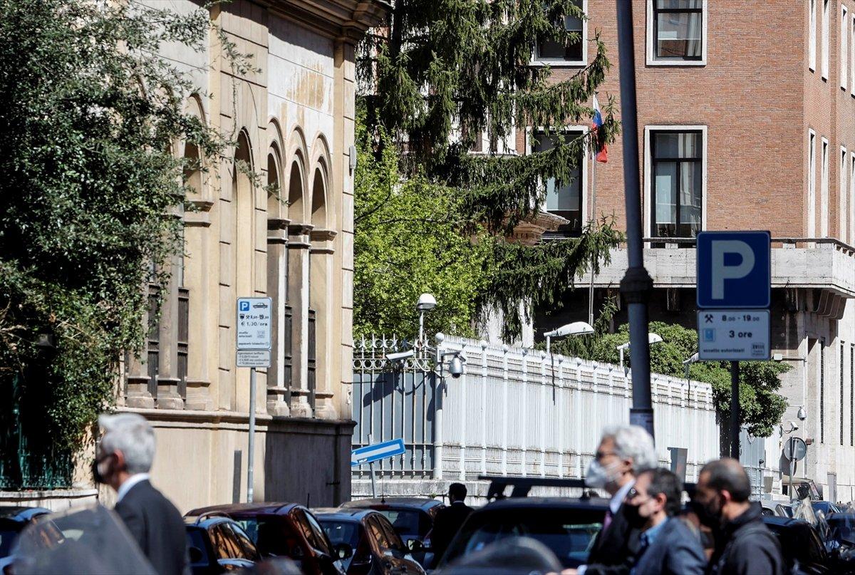 İtalya ile Rusya arasında casusluk krizi