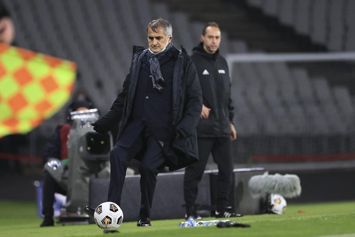 Şenol Güneş: Üzgünüz, futbol sürprizlere açık