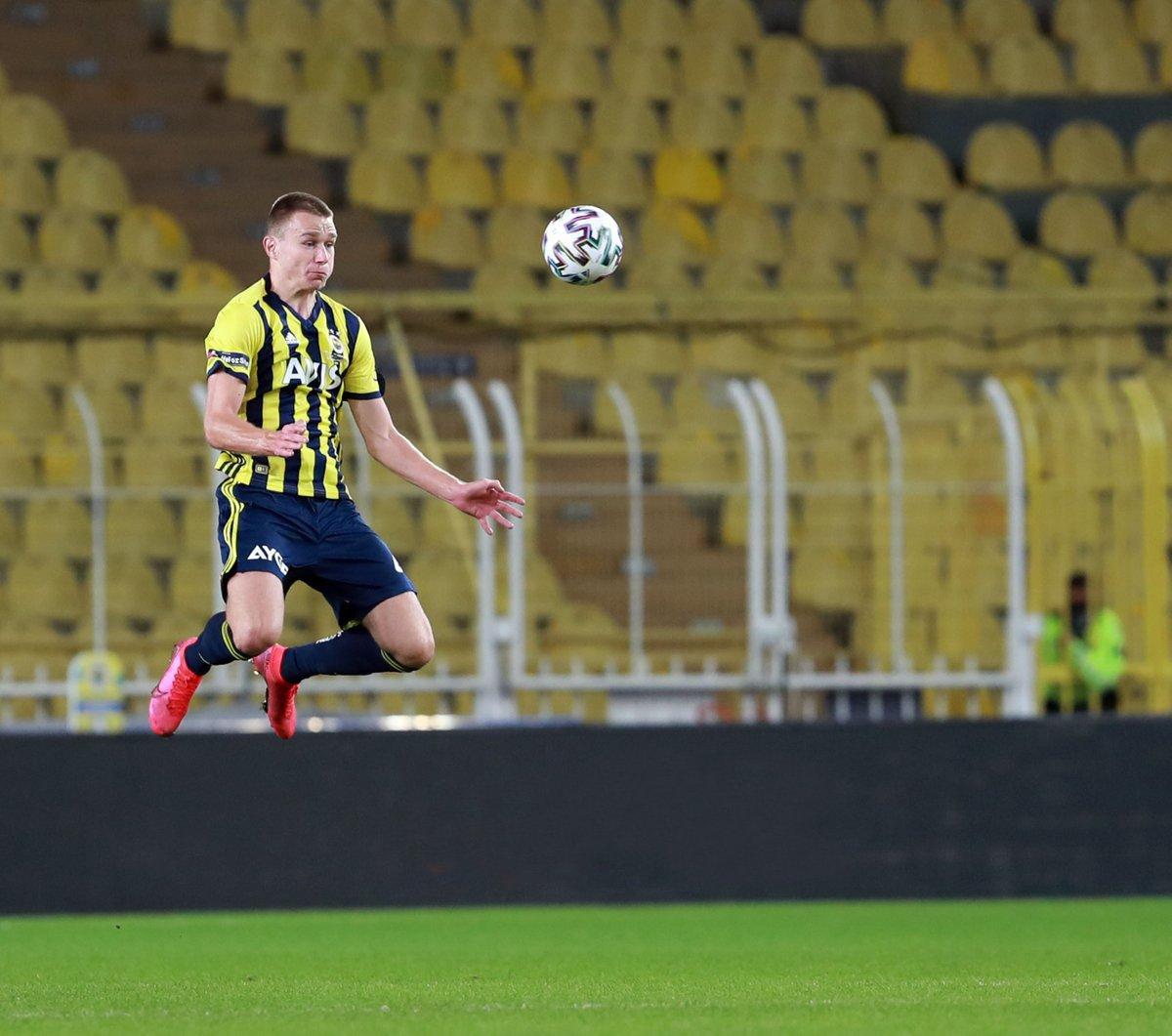 Leicester City, Attila Szalai'yi gündemine aldı