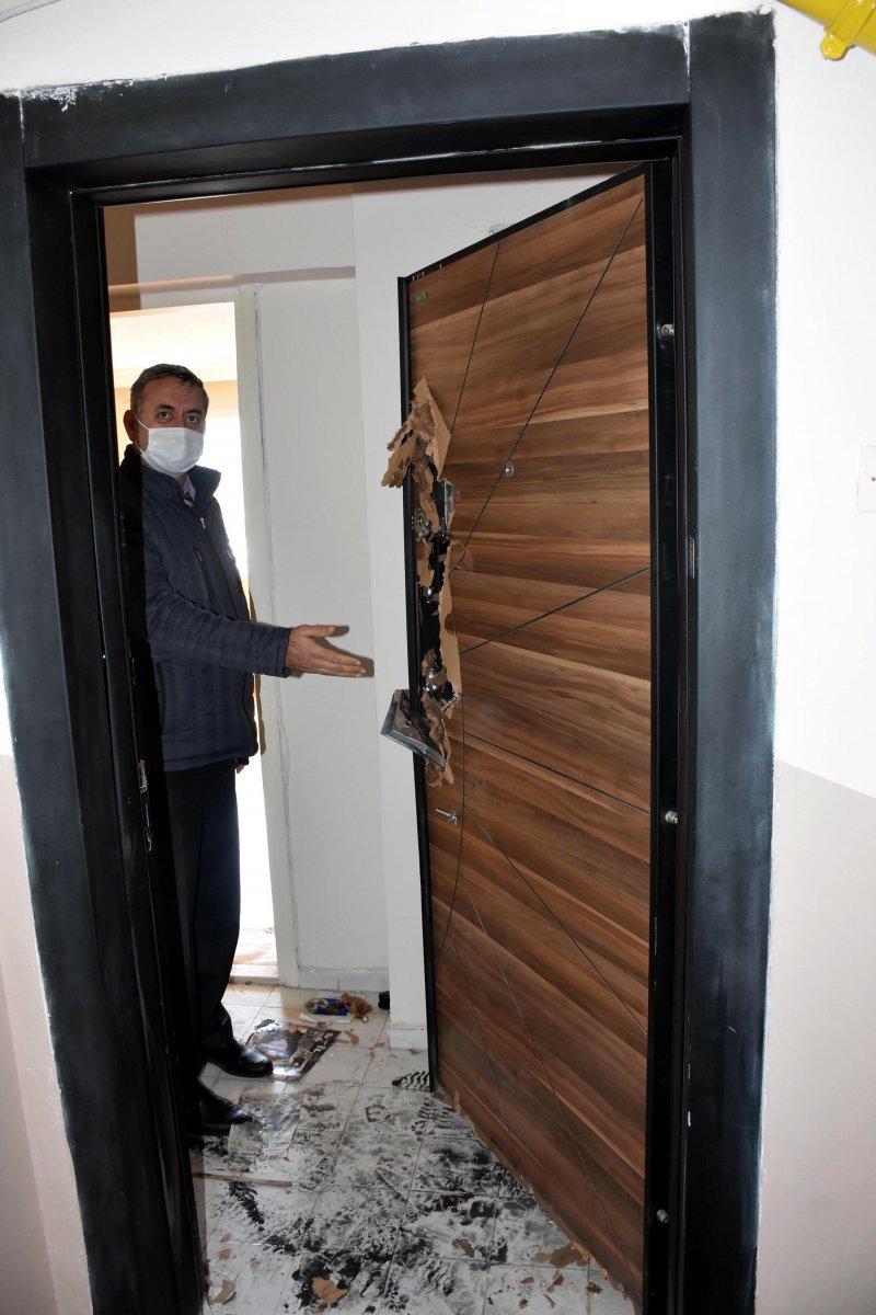 İzmir'deki depremzedelerin başı hırsızlarla dertte