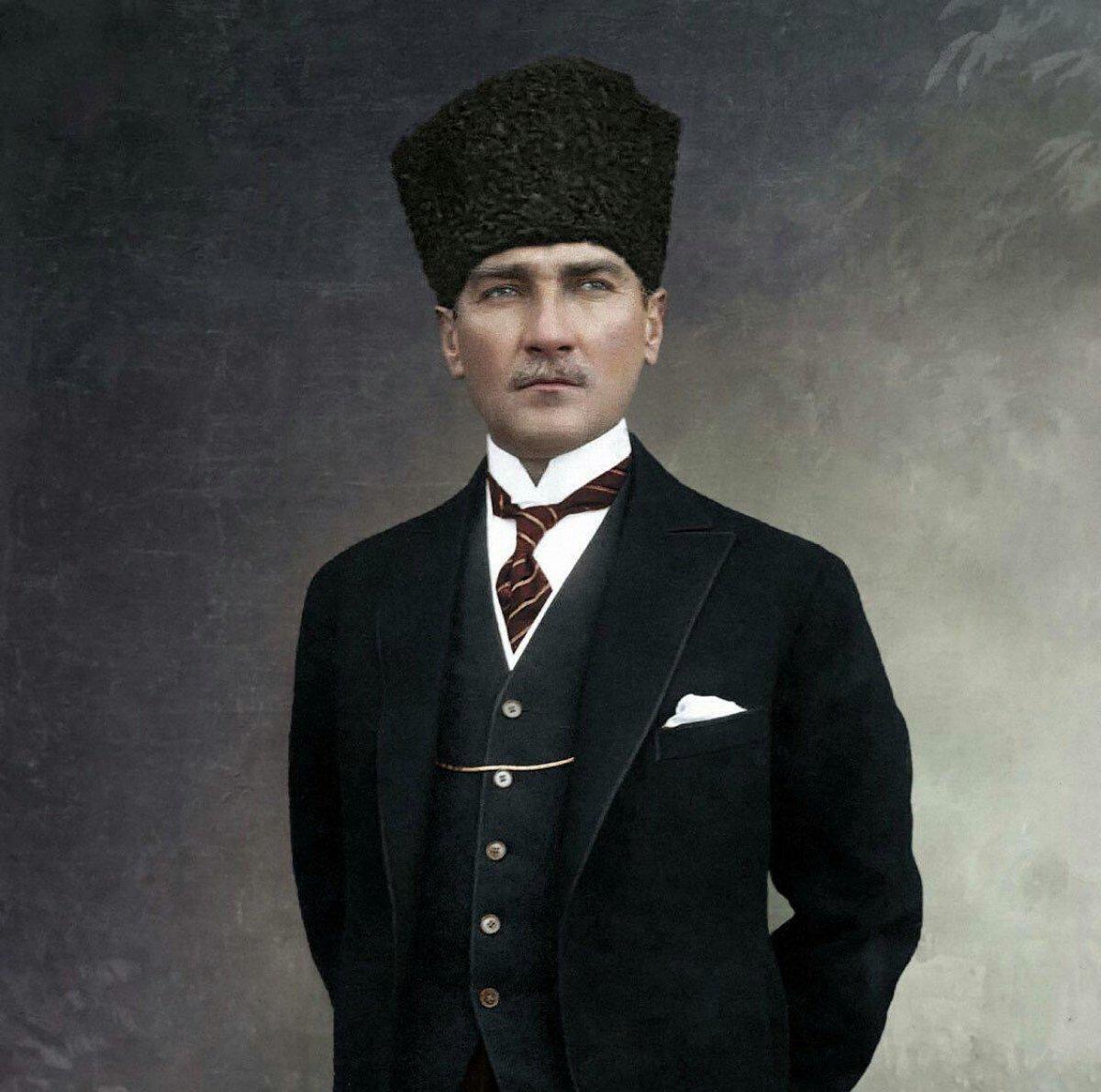 Bir ulusun doğuşunun örnek hikayesi: Beyaz Zambaklar Ülkesinde