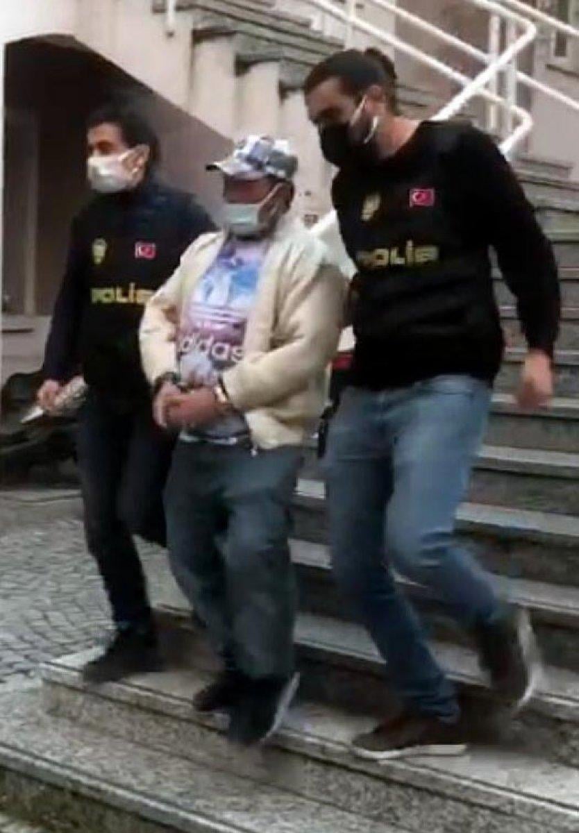 İzmir'de otobüsteki yolcuyu bıçaklayan saldırgan tutuklandı