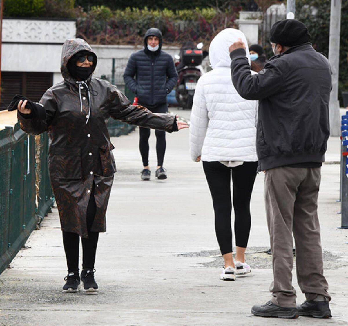 Hülya Avşar: Kaya'nın burnu yeminle maskeye sığmıyor