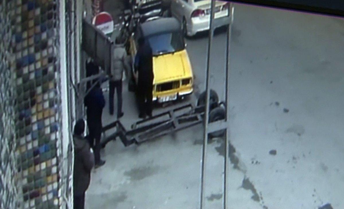 Arnavutköy’de evli kadınla basılan adam camdan atladı