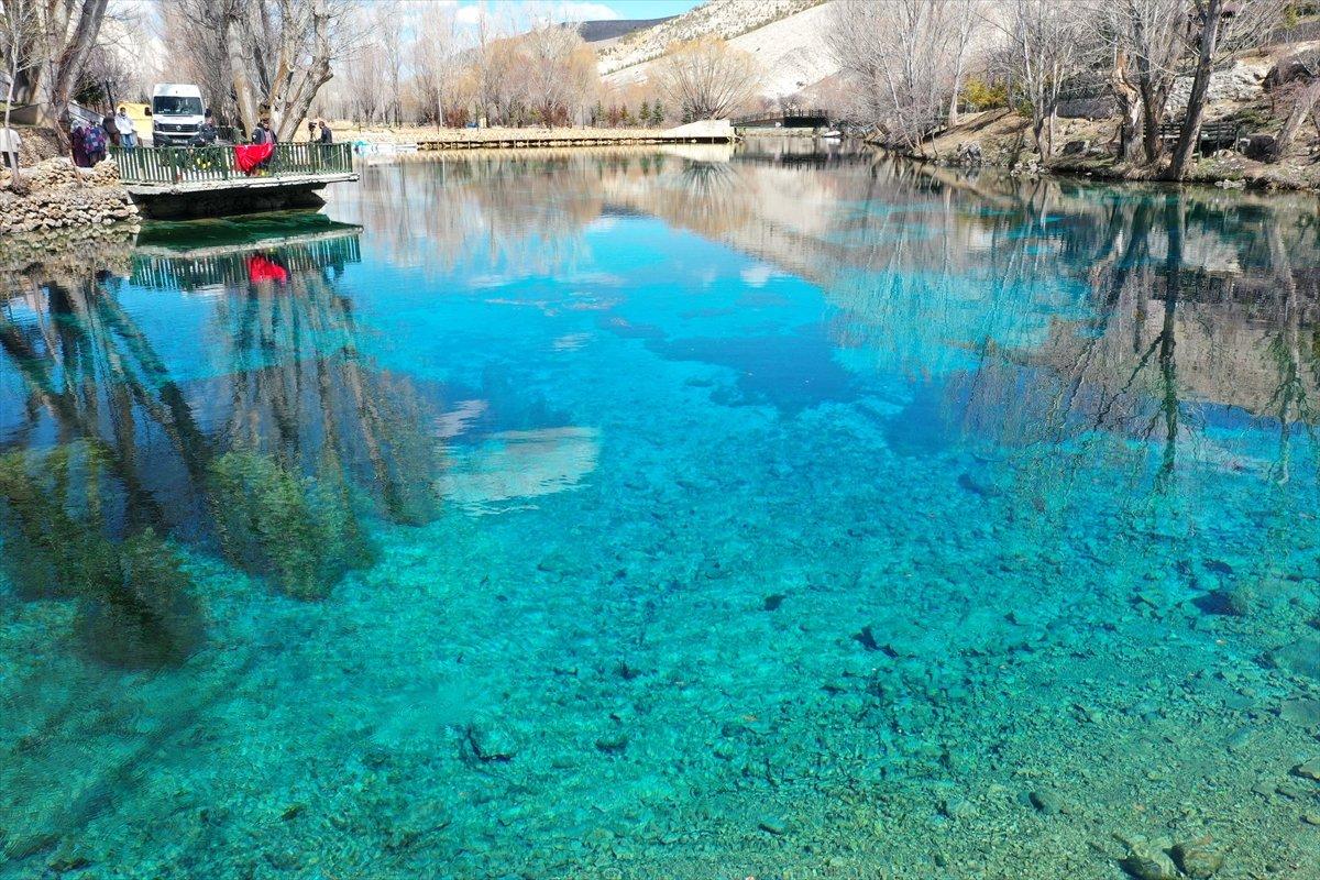 Sivas'ta Gökpınar Gölü, her mevsim ziyaretçilerini ağırlıyor