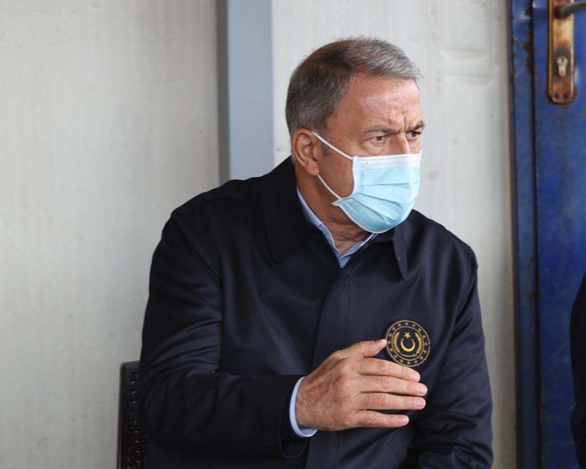 Hulusi Akar Şırnak'ta esnafı ziyaret etti