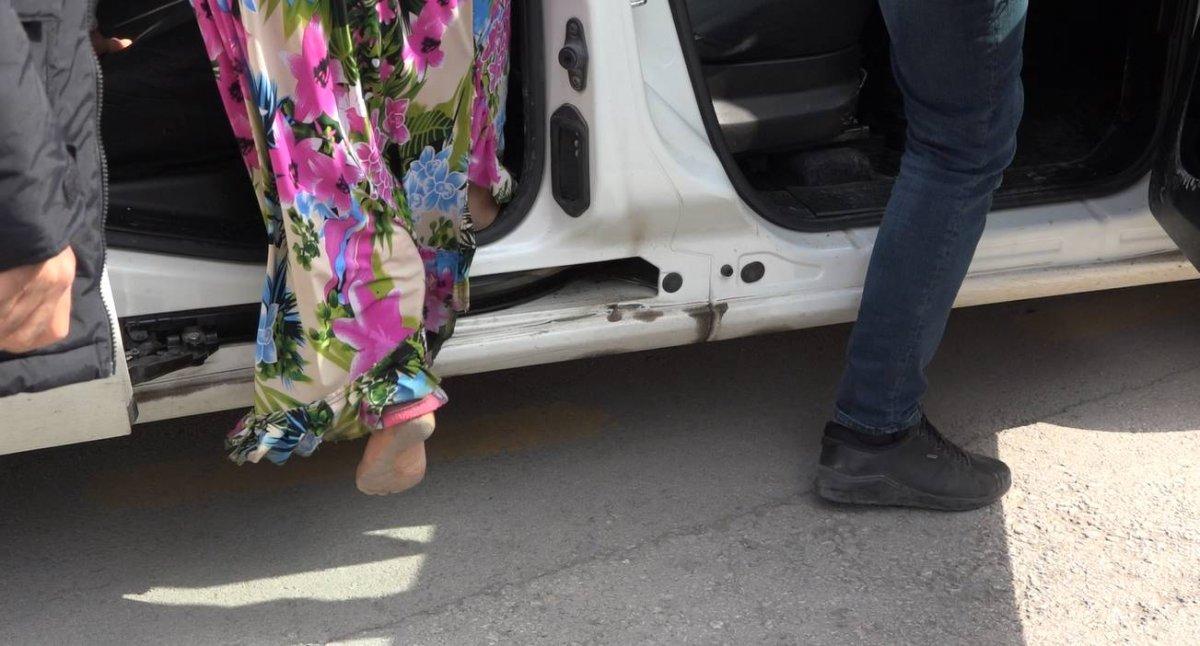 Çorum'da şiddet gören kadın sokağa çıkıp polise sığındı