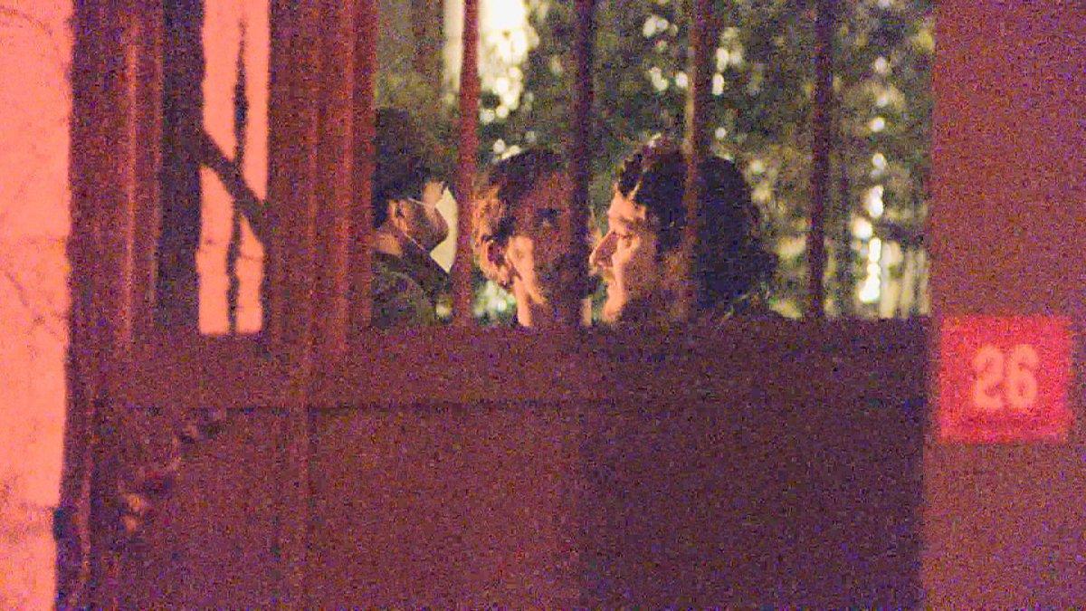 Özge Özpirinçci'nin doğum günü partisini polis bastı