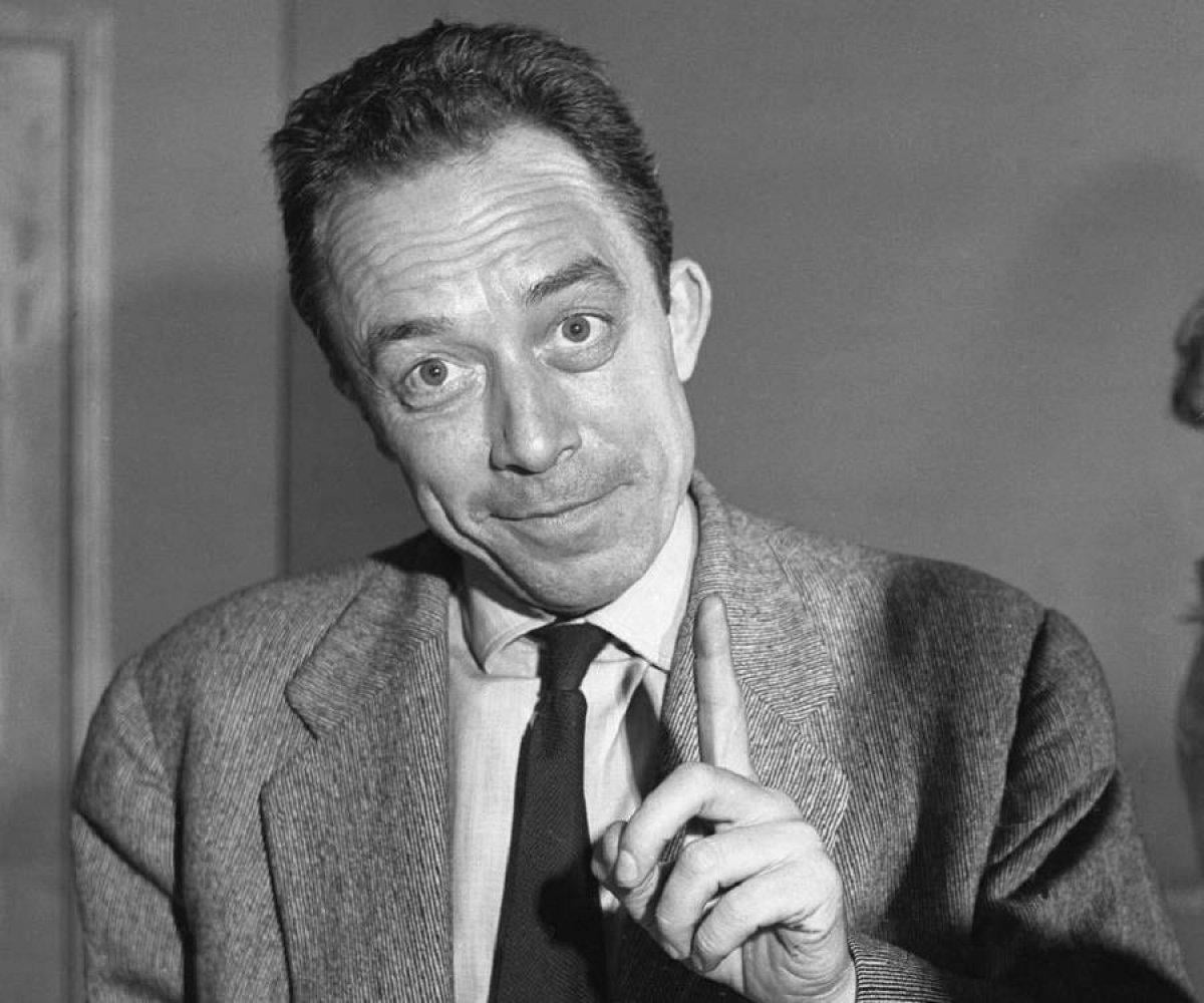Albert Camus'un yayınladığında büyük ses getiren romanı: Yabancı