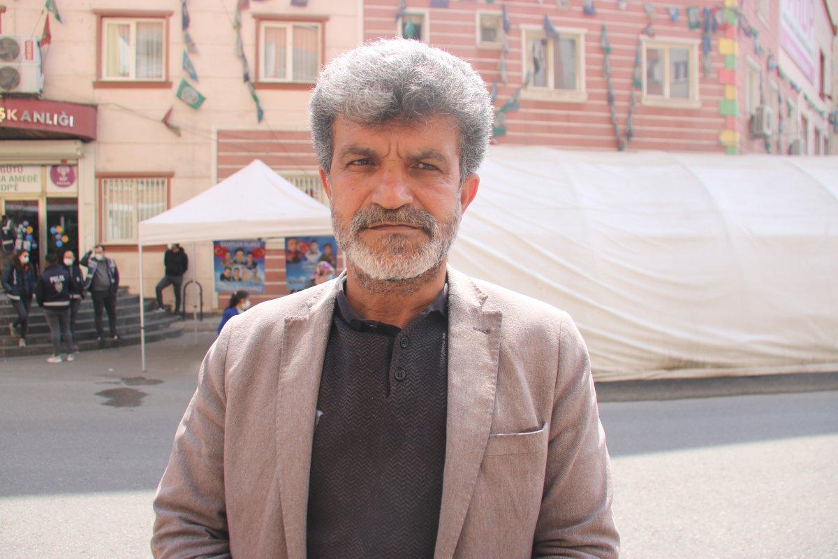 Evlat nöbetindeki acılı baba: Doğru adresteyiz