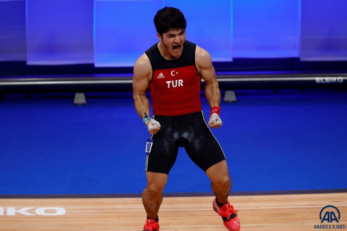 Avrupa Halter Şampiyonası'nda Muhammed Furkan Özbek'ten 2 altın madalya