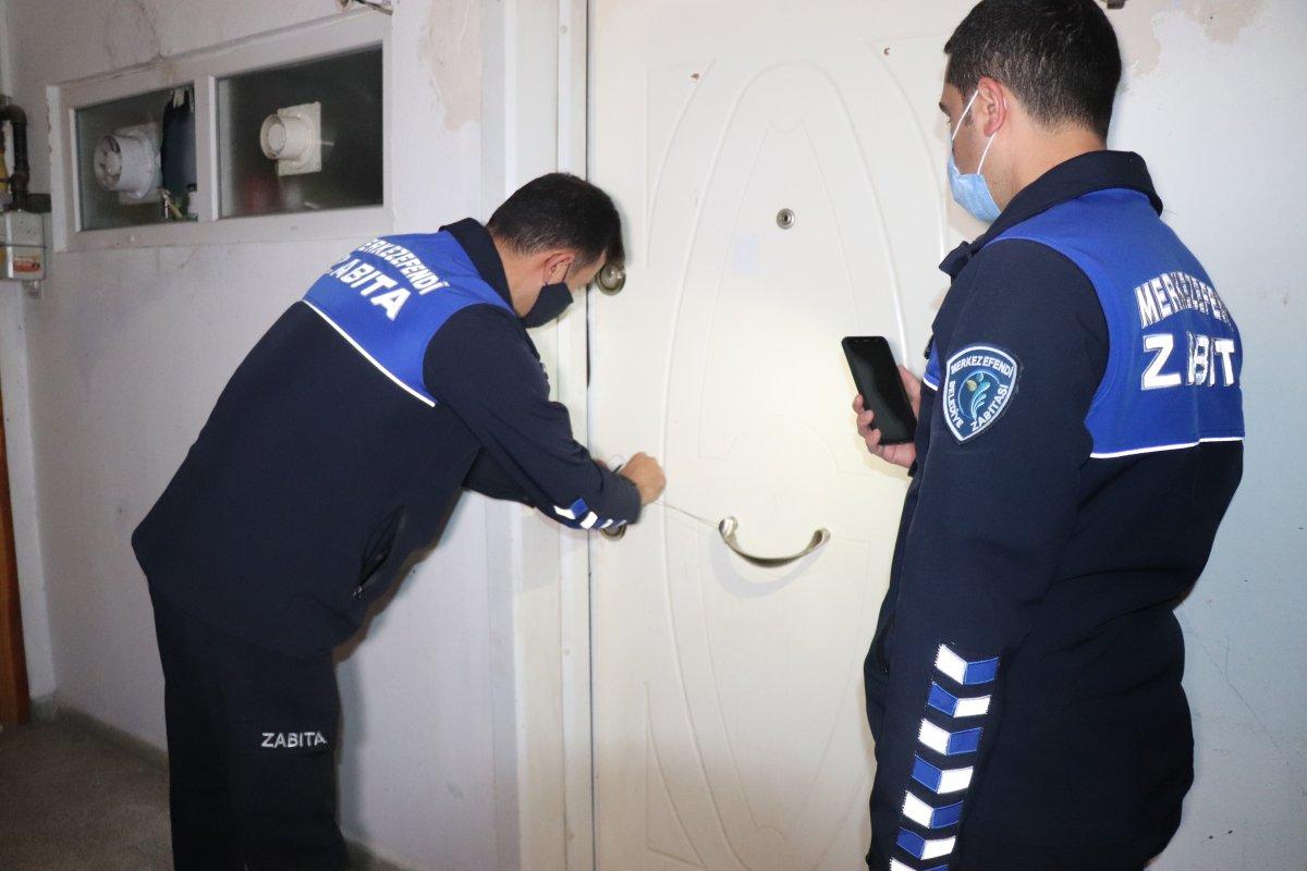 Denizli’de kumar oynanan dernek görünümlü iş yerine baskın