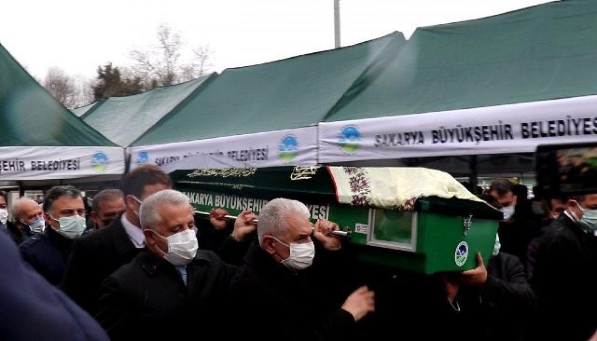Binali Yıldırım, Sakarya’da cenaze namazına katıldı