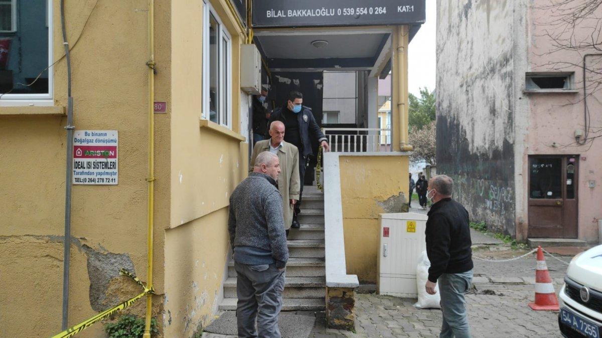 Sakarya'da haber alınamayan adam dükkanında ölü bulundu