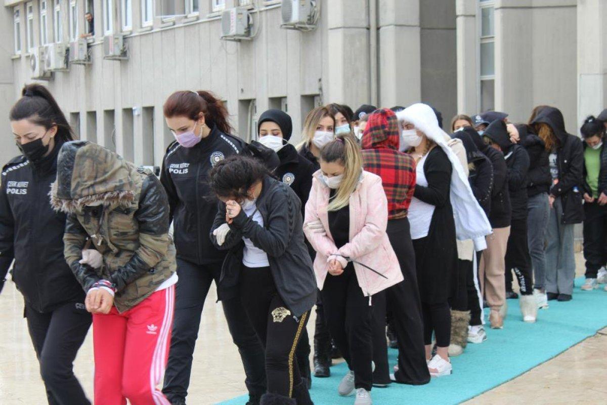 Ankara merkezli 3 ilde 'yarası kız' operasyonu: 125 gözaltı