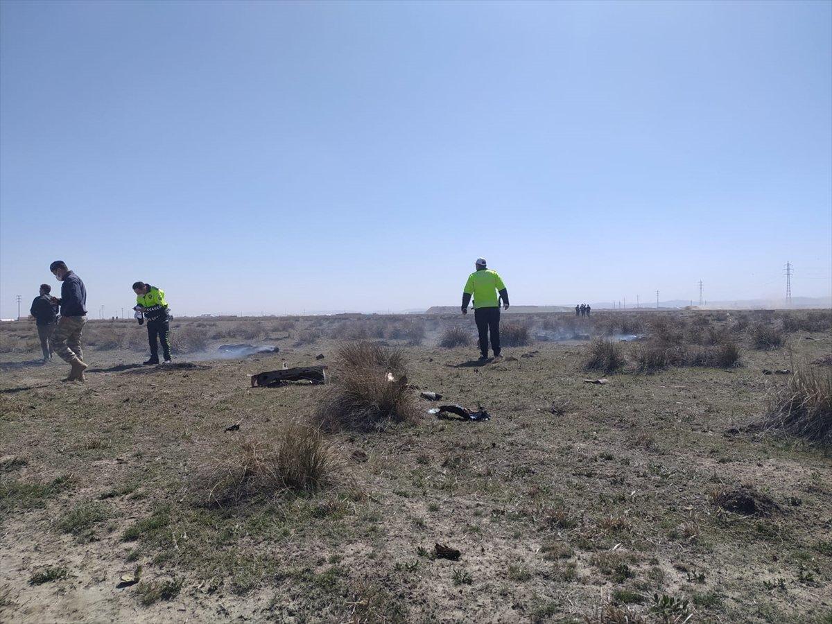 Konya'da askeri uçak düştü
