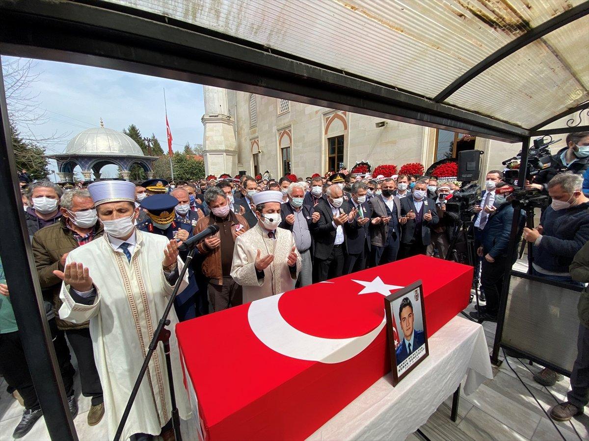 Şehit pilot Burak Gençcelep’in cenazesi Trabzon'a getirildi