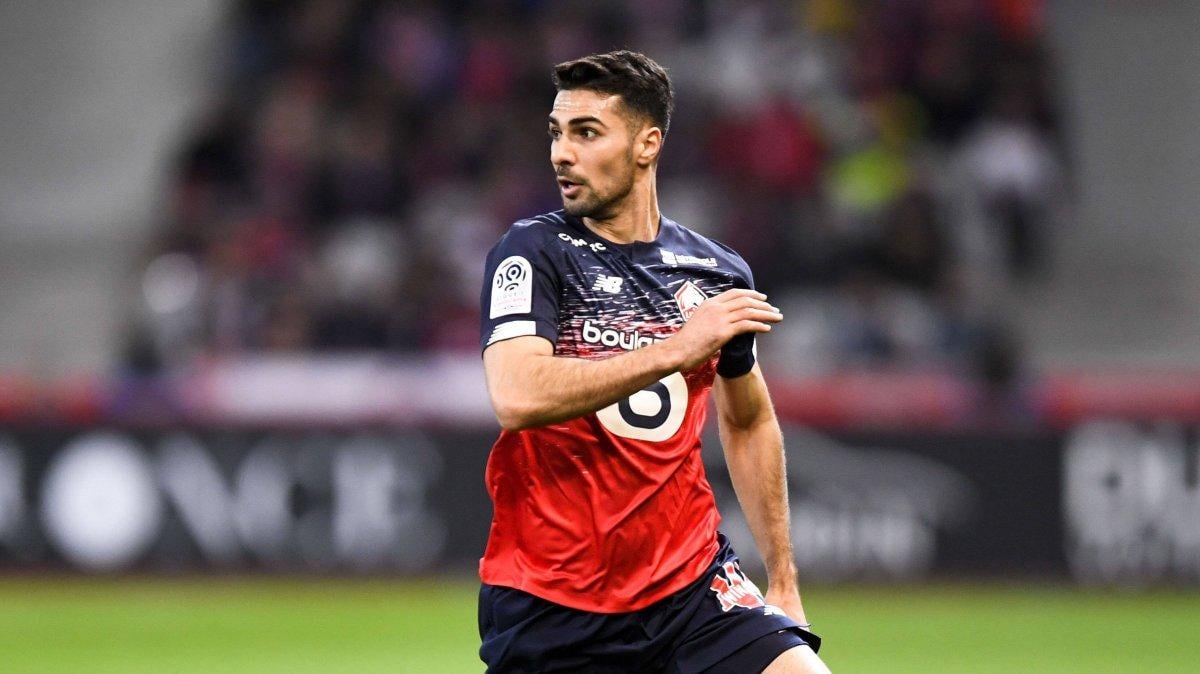 Arsenal, Zeki Çelik'i istiyor